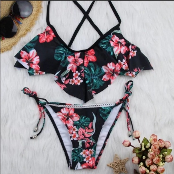 LAST ONE _ Floral Ruffles Bikini - Picture 2 of 4